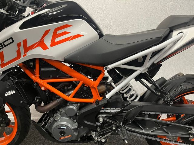 ktm - 390-duke-abs