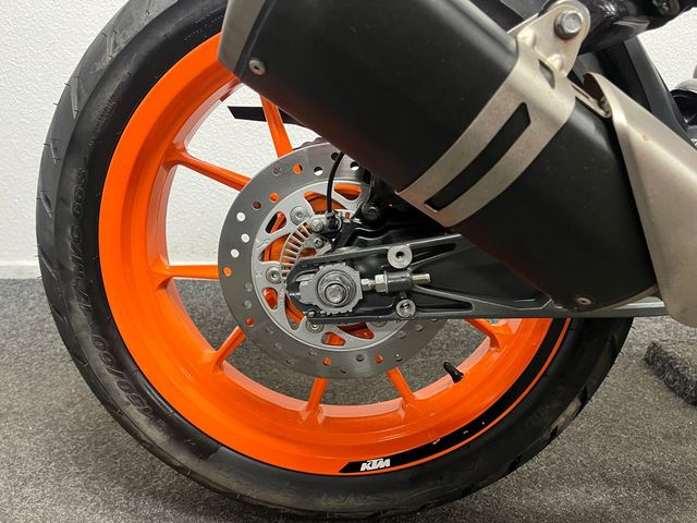 ktm - 390-duke-abs