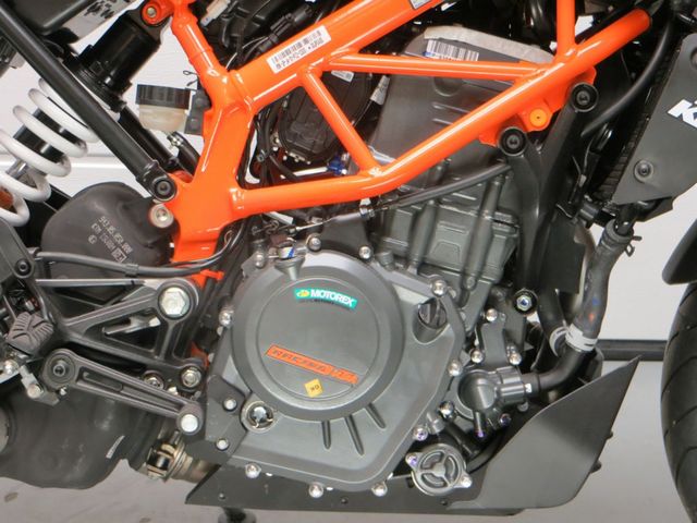 ktm - 390-duke-abs