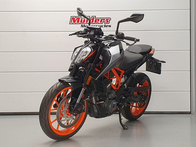 ktm - 390-duke-abs