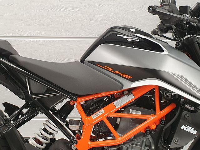 ktm - 390-duke-abs