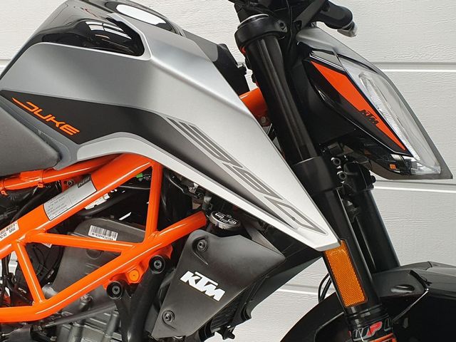 ktm - 390-duke-abs