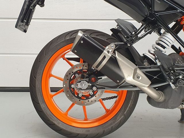 ktm - 390-duke-abs