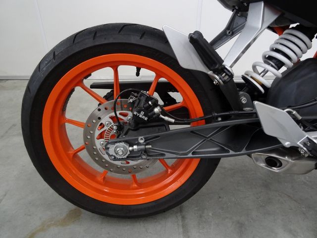 ktm - 390-duke-abs