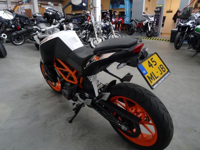 ktm - 390-duke-abs