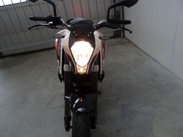 ktm - 390-duke-abs