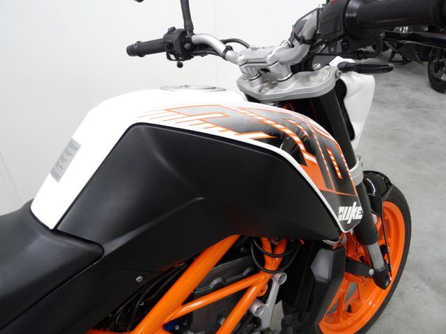 ktm - 390-duke-abs