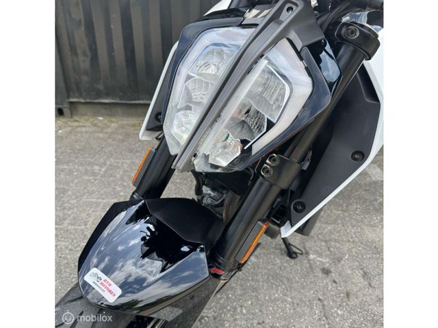 ktm - 390-duke-abs