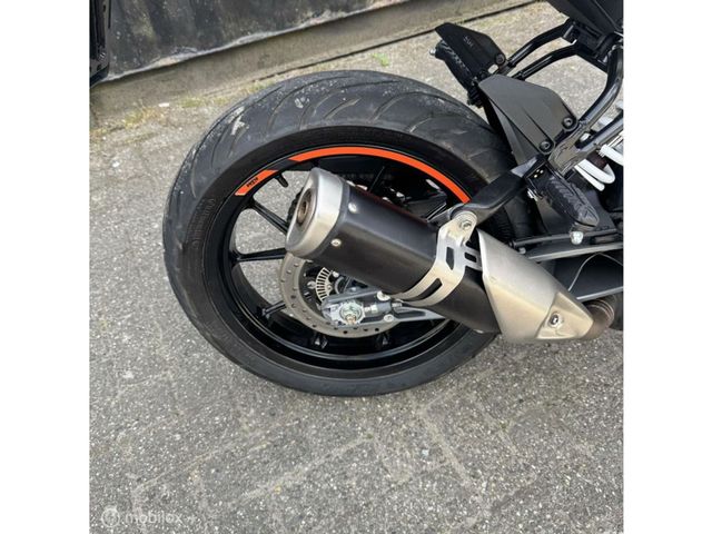 ktm - 390-duke-abs