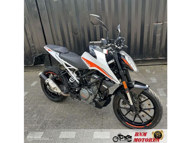 ktm - 390-duke-abs