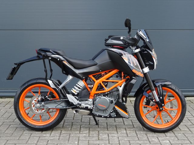 ktm - 390-duke-abs