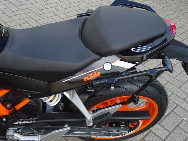 ktm - 390-duke-abs