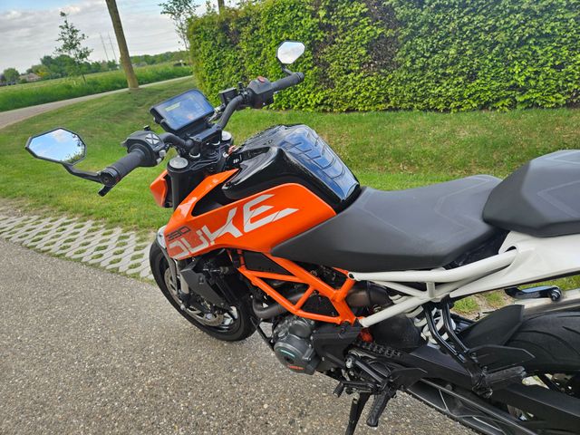 ktm - 390-duke-abs