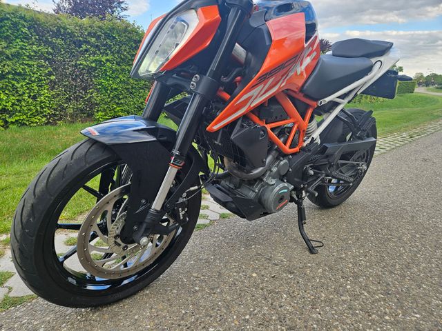 ktm - 390-duke-abs