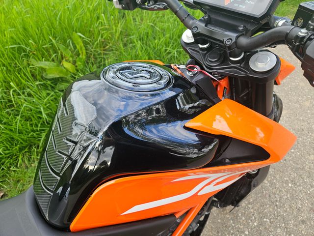 ktm - 390-duke-abs