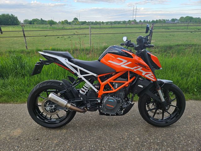 ktm - 390-duke-abs