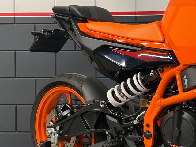 ktm - 390-duke-abs