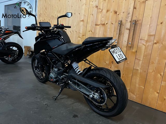 ktm - 390-duke-abs