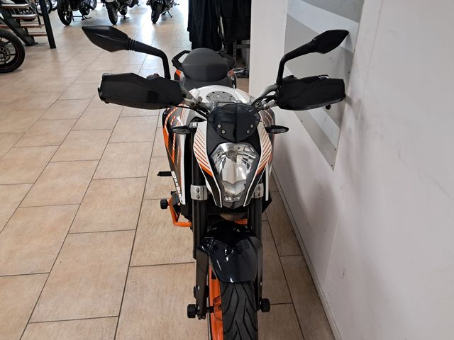 ktm - 390-duke-abs