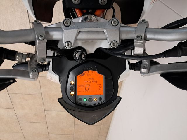 ktm - 390-duke-abs