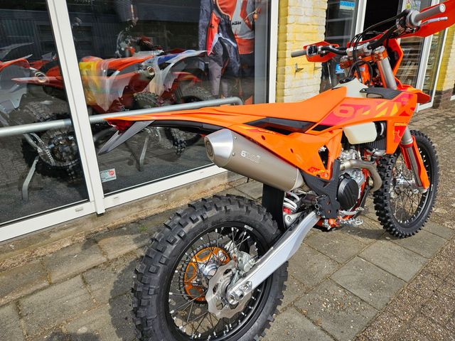 ktm - 500-exc-six-days