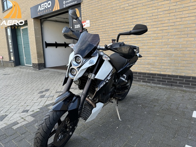 ktm - 690-duke