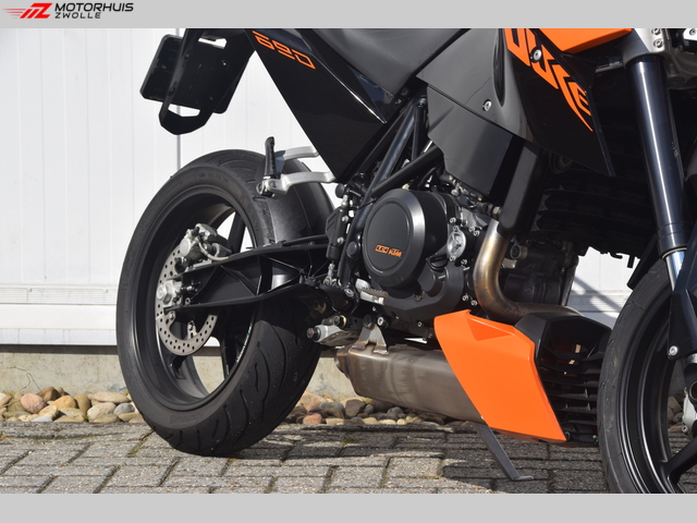 ktm - 690-duke