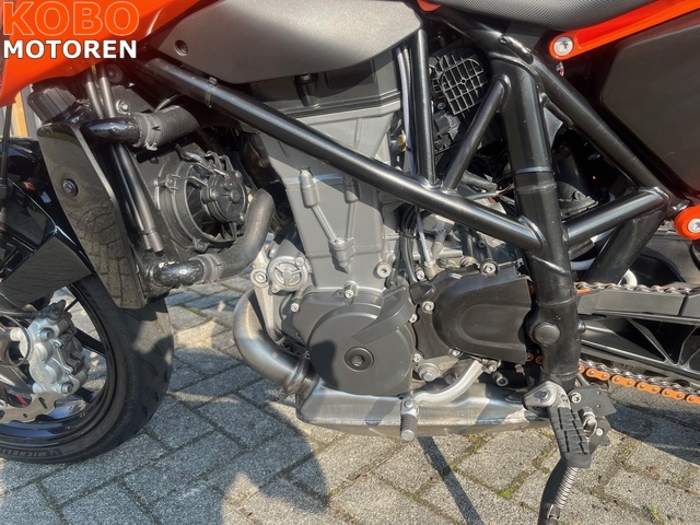 ktm - 690-duke