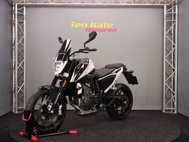 ktm - 690-duke