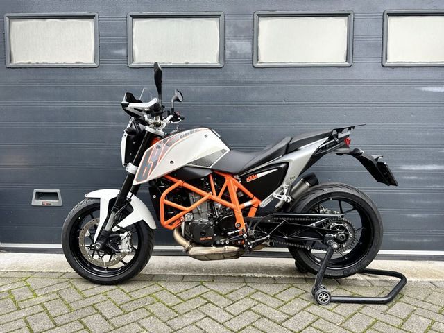 ktm - 690-duke