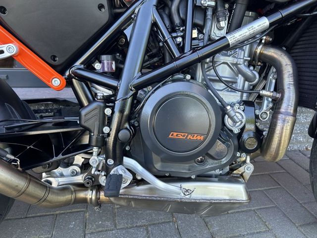 ktm - 690-duke