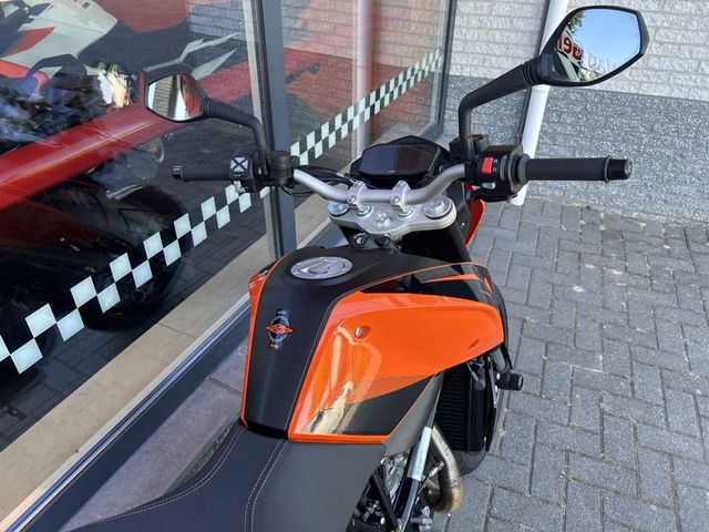 ktm - 690-duke