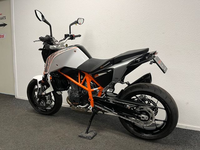 ktm - 690-duke