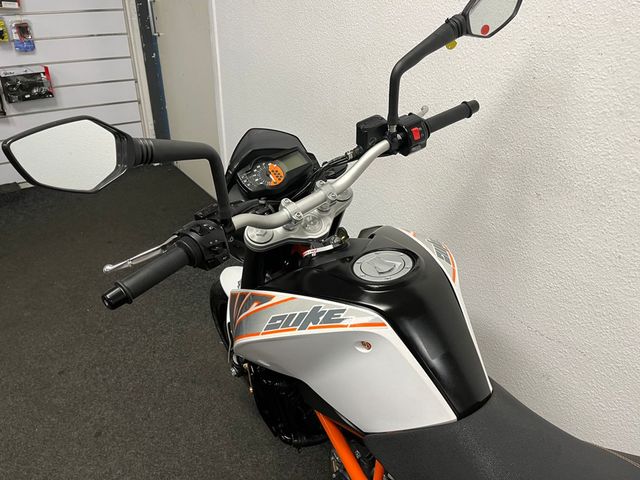 ktm - 690-duke