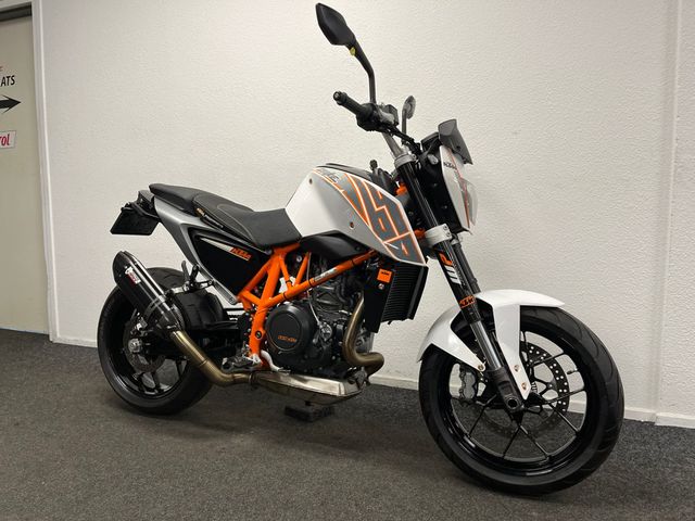 ktm - 690-duke