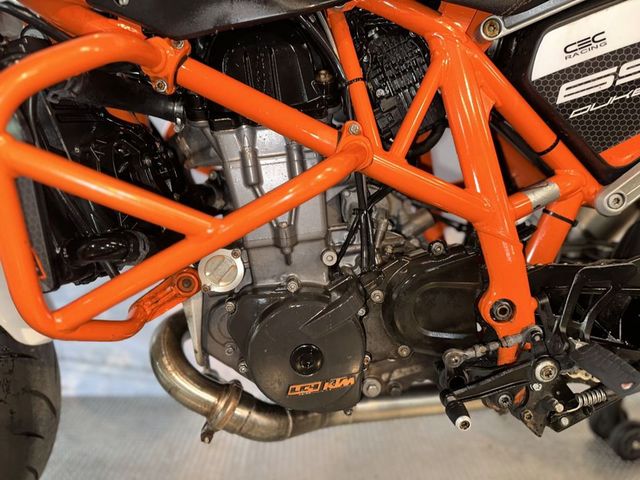 ktm - 690-duke