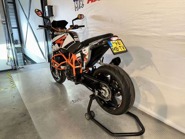 ktm - 690-duke