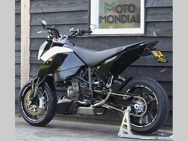ktm - 690-duke