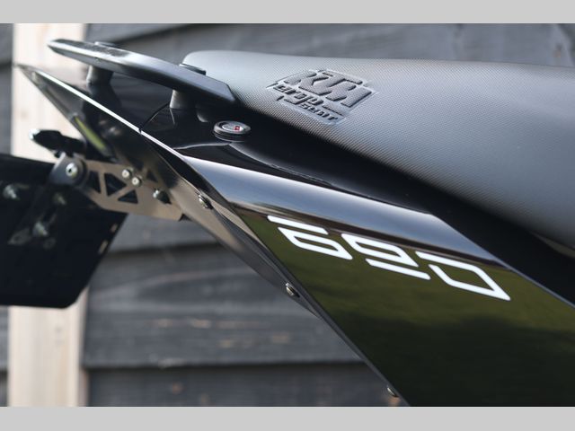 ktm - 690-duke