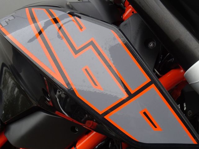 ktm - 690-duke-abs