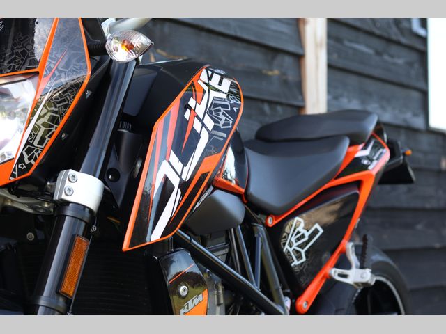 ktm - 690-duke-abs