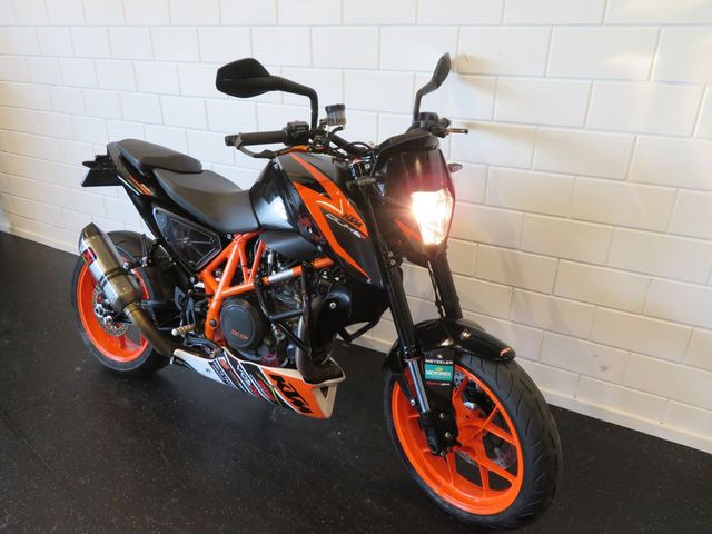 ktm - 690-duke-r