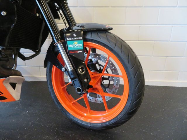 ktm - 690-duke-r