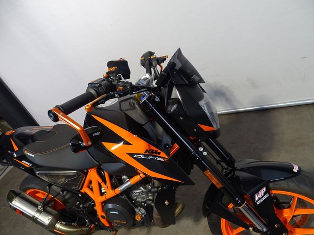 ktm - 690-duke-r-abs