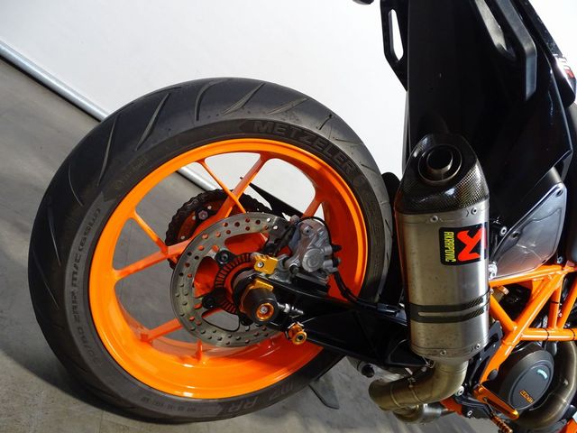 ktm - 690-duke-r-abs