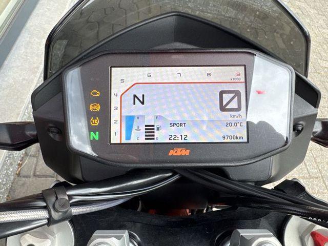 ktm - 690-duke-r-abs
