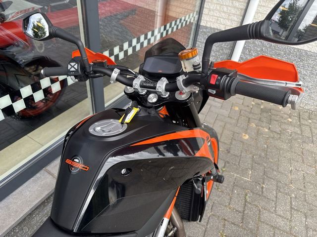 ktm - 690-duke-r-abs