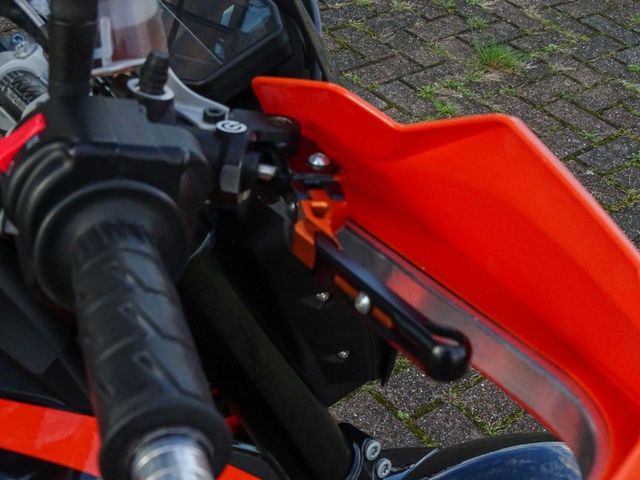 ktm - 690-duke-r-abs