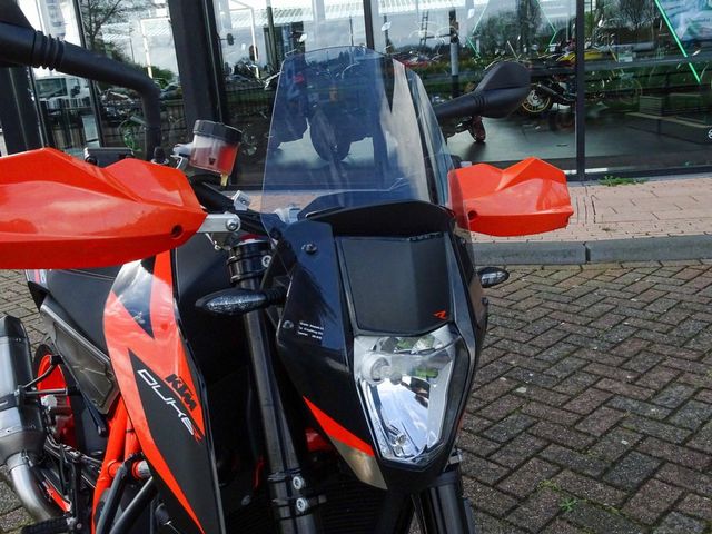 ktm - 690-duke-r-abs