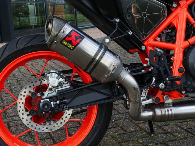 ktm - 690-duke-r-abs